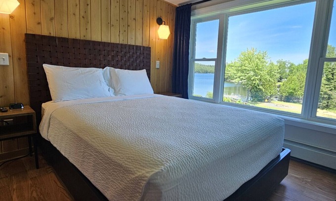 Greenville Junction Hotel | Waterfront Motel-Mountain View-ATV Access