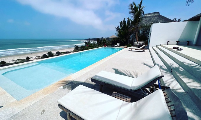 Cap Skirring House | WATERFRONT VILLA WITH BREATHTAKING OCEAN VIEWS IN CAP SKIRRING