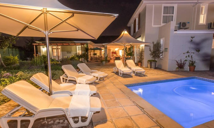 Somerset West House | Waterstone Lodge