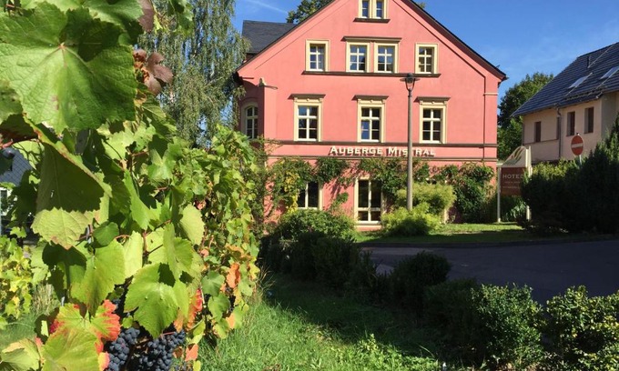 Freibergsdorf House | Wein-Hotel Auberge Mistral