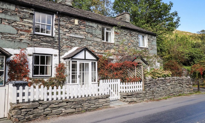 Chapel Stile Cottage | WEIR COTTAGE, pet friendly, with open fire in Chapel Stile