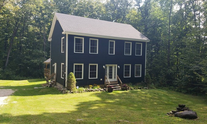 Manchester Center House | Welcome to Laurel Hill in Beautiful Manchester VT 5 Bedrooms Sleeps 10 EVCharger