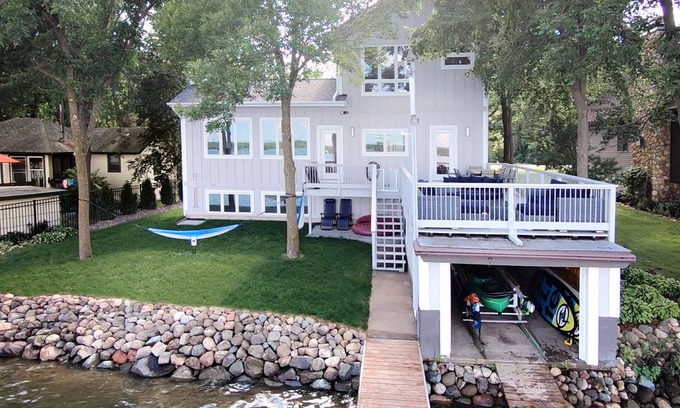 Amery House | Welcome to the Wapo Retreat