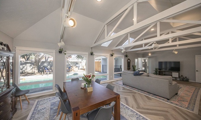 Midland House | Welcome to Twin Oaks Oasis