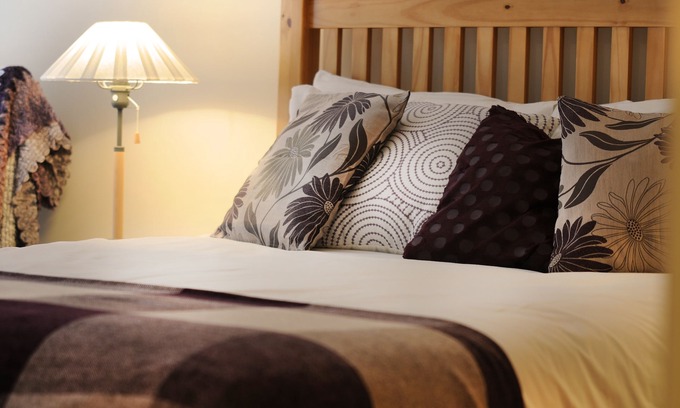 Bonnington Apartment | Welcoming, spacious, accessible, City Centre apt, with parking and wifi.