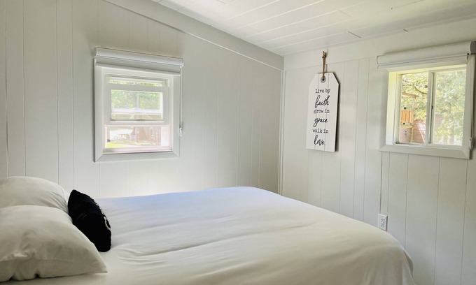Arnolds Park Cottage | West Lake Okoboji Scout Cottage