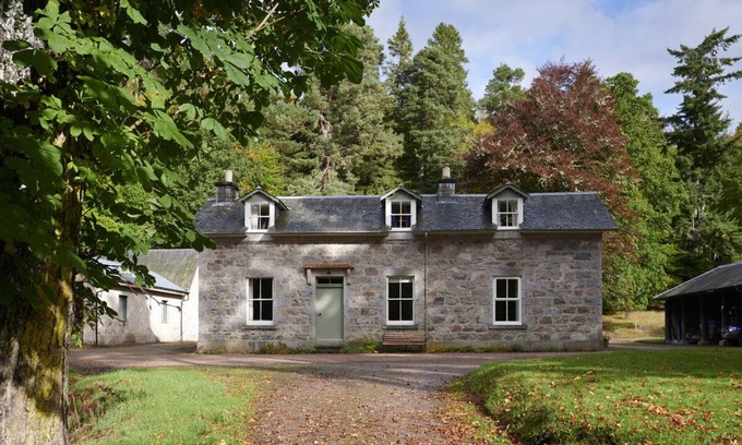 Nairn House | West Stables Cottage - Glenferness Estate