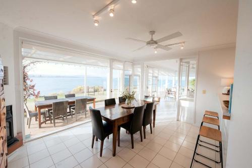 Encounter Bay Villa | Whalers Rest- Ocean Front- Victor Harbor