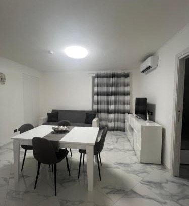 Alessandria Apartment | White House
