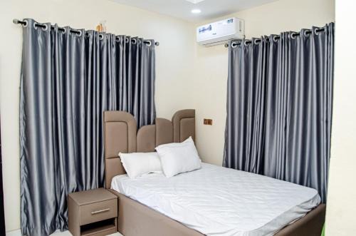 Ibadan House | WhiteHaven