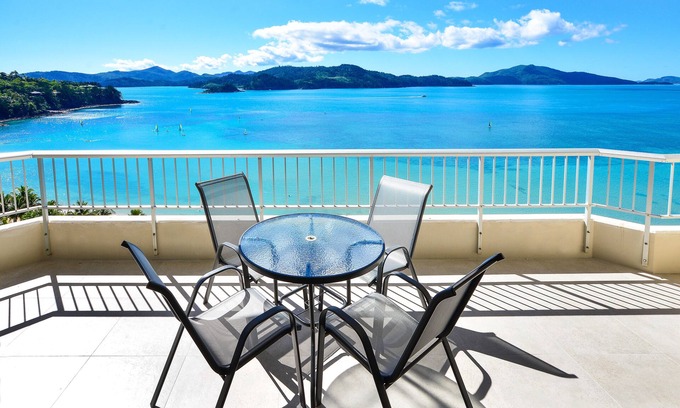 Hamilton Island Apartment | Whitsunday Apartment East 1305
