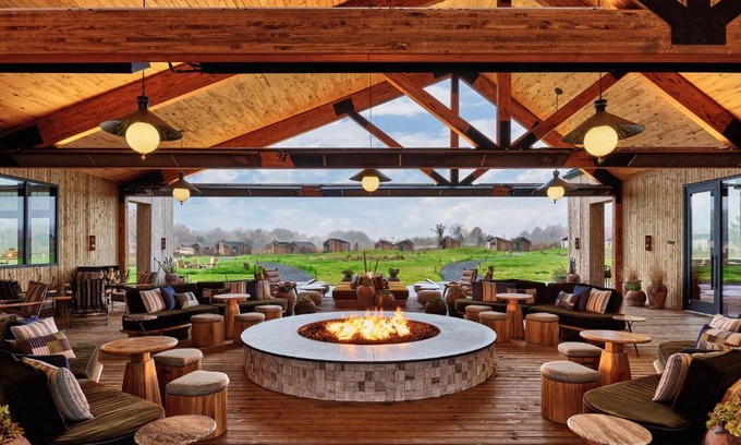 Gardiner Hotel | Wildflower Farms, Auberge Resorts Collection