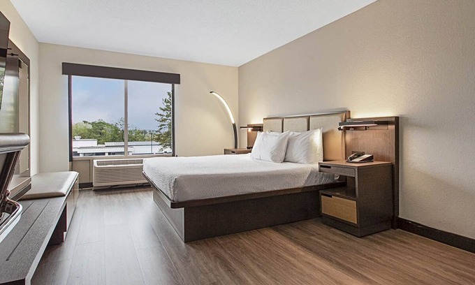 Macon Hotel | Wingate by Wyndham Macon I-75