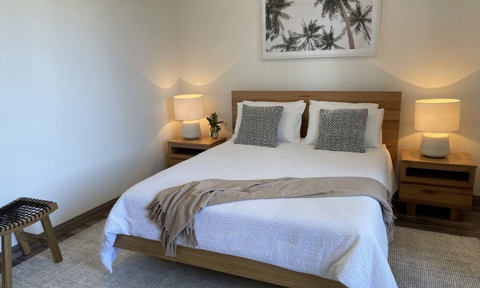 Gerringong Apartment | WINTER DEAL 3 NIGHTS PAY FOR 2 - Luxe stay with beach, cafes, gyms, bars and pub