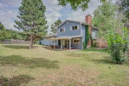 Village Seven House | Wonderful Pines Spacious Yard w Cozy Fireplace