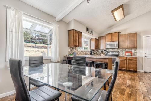 Village Seven House | Wonderful Spacious 5BR Colorado Springs House