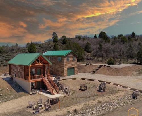 Alton House | Woodland Cabins by Jerny Destinations