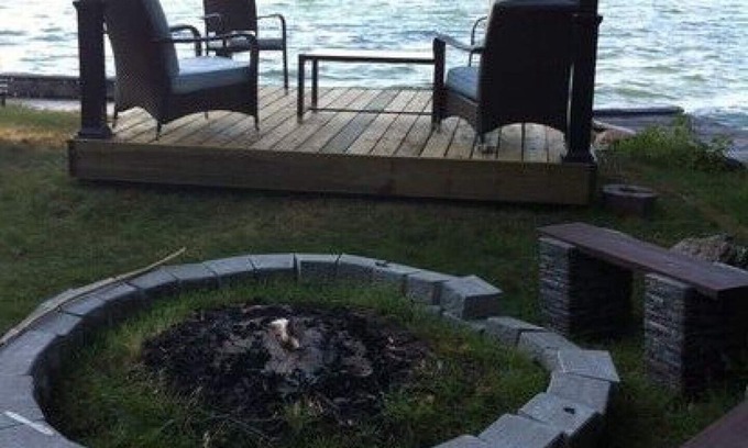 Virginia Cottage | Work &school from Family Lake Front Cottage On Simcoe high speed cable internet