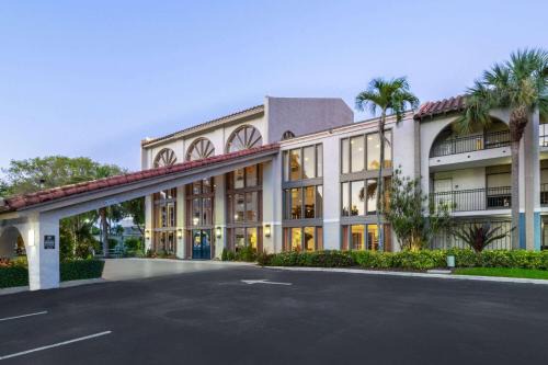 Boca Raton Hotel | Wyndham Boca Raton Hotel