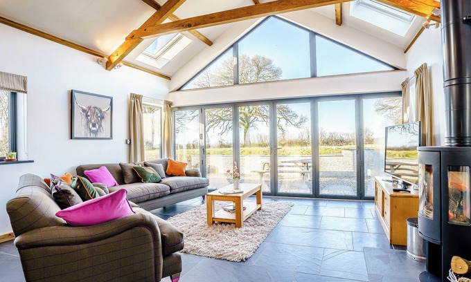 Llandissilio West Cottage | Y Glowty Newydd - UK31701