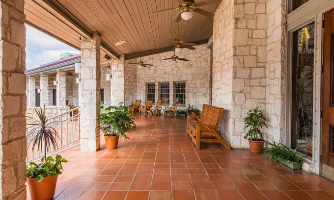 Kerrville Resort | Y O Ranch Hotel