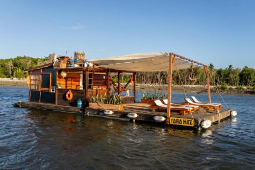 Jericoacoara Boat Rental | Yara Floating Villa