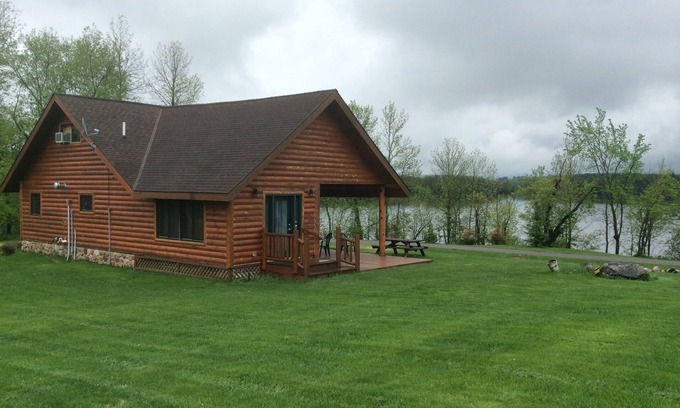 Orr Cabin | Year Round - Ash Lake Private Cabin