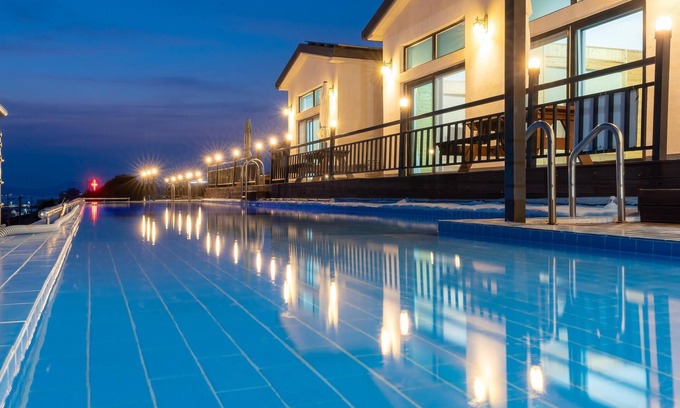 Dolsan-eup House | Yeosu Arum Oceanview Whole House Pension
