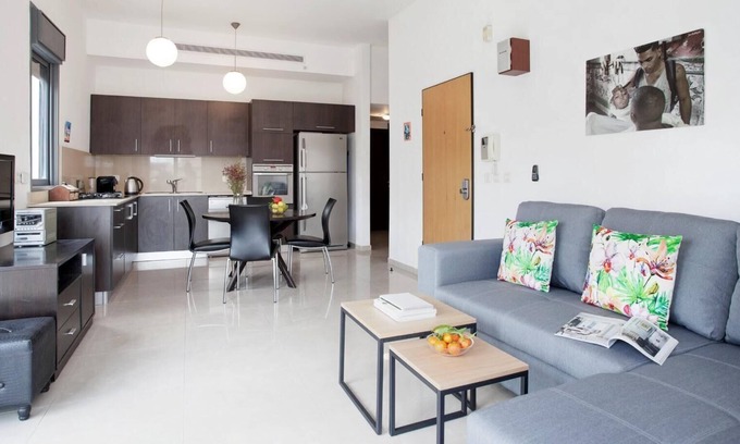 Tel Aviv City Center Apartment | Yohanan HaSandlar St - Modern 2 rooms - balcony
