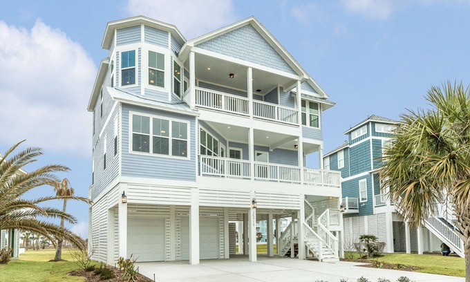 Red Fish Cove House | Your Family Getaway Awaits- New Well Equipped w/Spacious Decks and Two Masters!