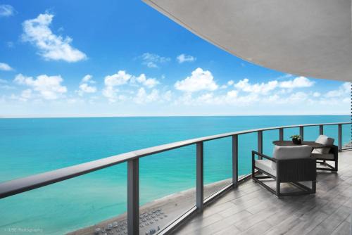Hollywood South Central Beach House | Zen Vacation Rentals Ocean Front at Lyfe Resort