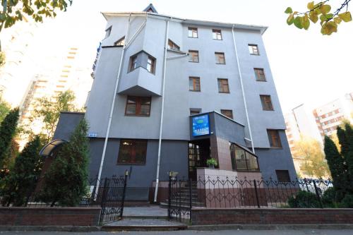 Svyatoshyns'kyi District Hotel | Zhayvir