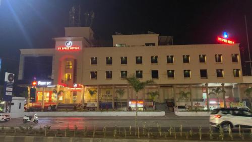 Shirdi Hotel | Zip by Spree Hotels Shirdi - Walkable Distance from Sai Baba Temple