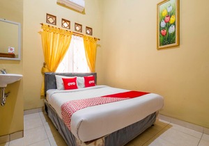 OYO 2682 Bumi Eyang Enin Homestay Syariah