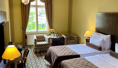 Deluxe Twin Room