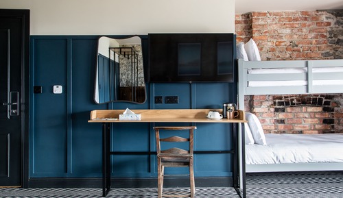 Family Room, Multiple Beds