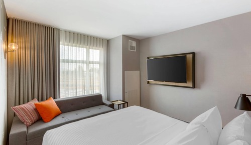 Standard Room, 1 King Bed, Non Smoking