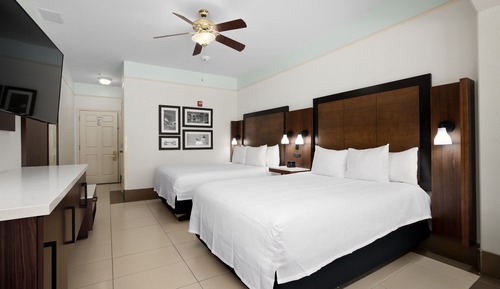 Two Queen Ocean View Jetted Tub