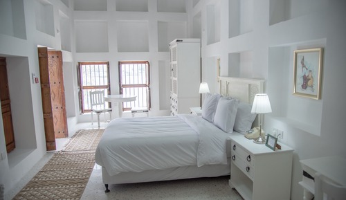 Deluxe Suite, 1 Queen Bed, Sea View