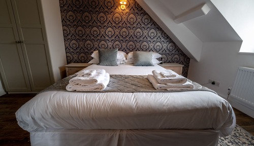 Deluxe Double Room, Garden View