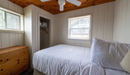 Lakeview Three-Bedroom Cottage