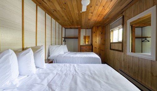 Premier Three-Bedroom Cottage with Two Bathrooms