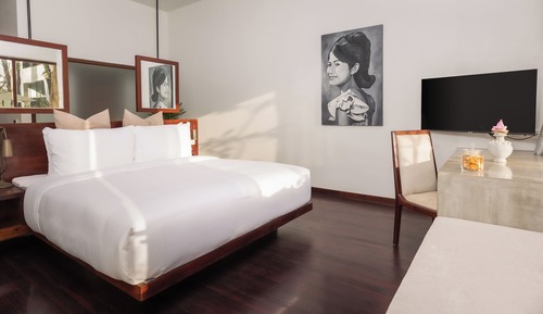 Cabana King Room  Free Laundry + Daily 60Min Massage + Mini Bar + Airport Pick-Up