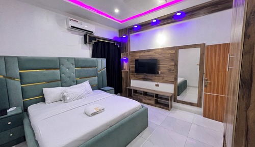 Executive Studio Suite
