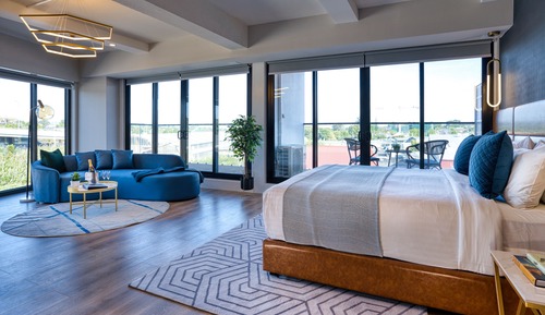 Executive Studio Suite
