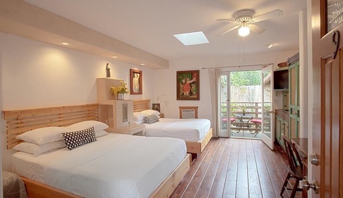 Standard Room, 2 Queen Beds, Patio, Garden View