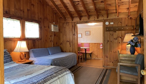 Duplex Cottage, 3 Double Beds and 2 Singles