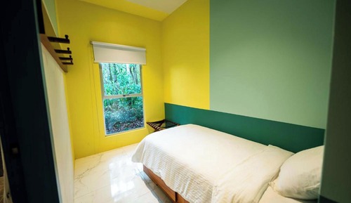 Family Bungalow with Shared Kitchen and Living Room