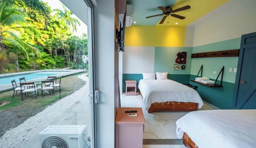 Studio Bungalow with Shared Kitchen and Living Room