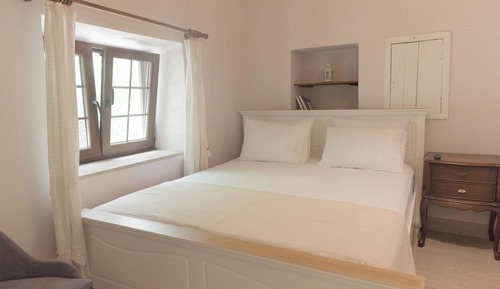 Deluxe Triple Room, Garden View